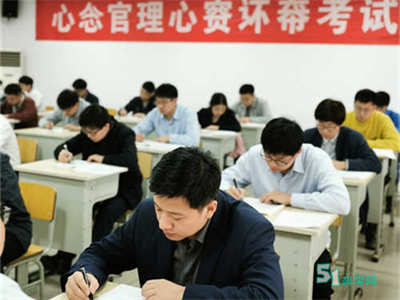 2025年心理咨询师报考流程有几步？考到证书后有哪些好处？